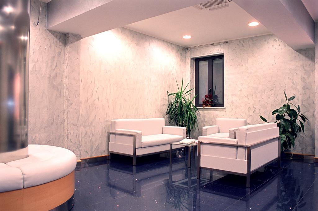 Hotel Italia Carmagnola Exterior photo