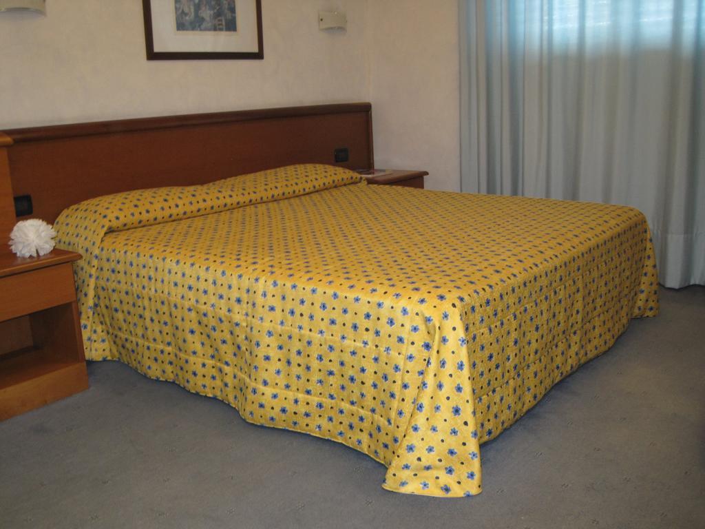 Hotel Italia Carmagnola Room photo