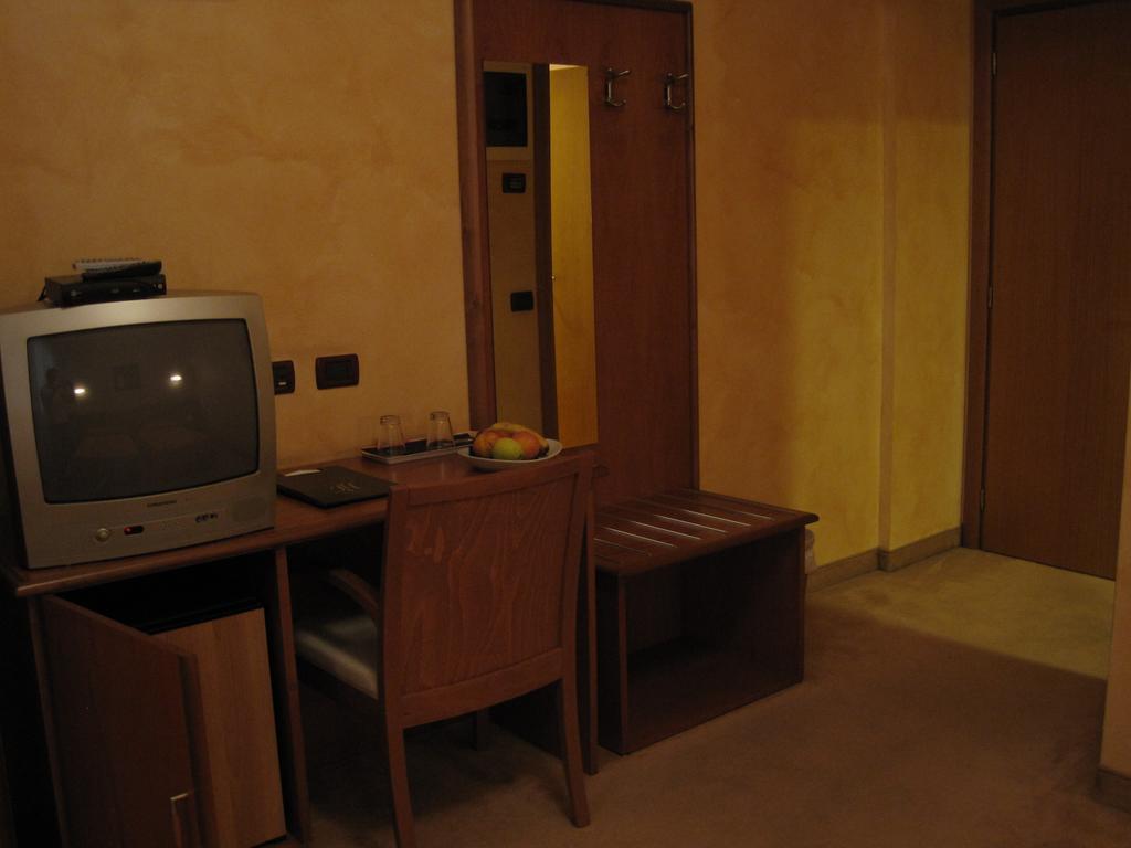 Hotel Italia Carmagnola Room photo
